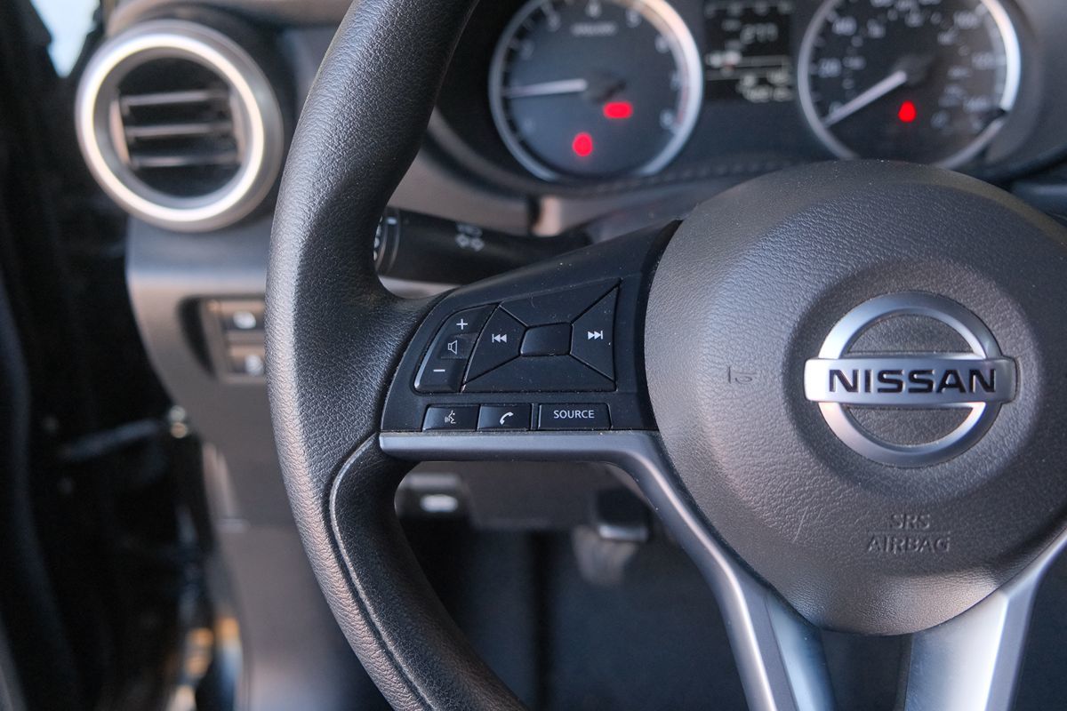 2020 Nissan Versa S photo 17