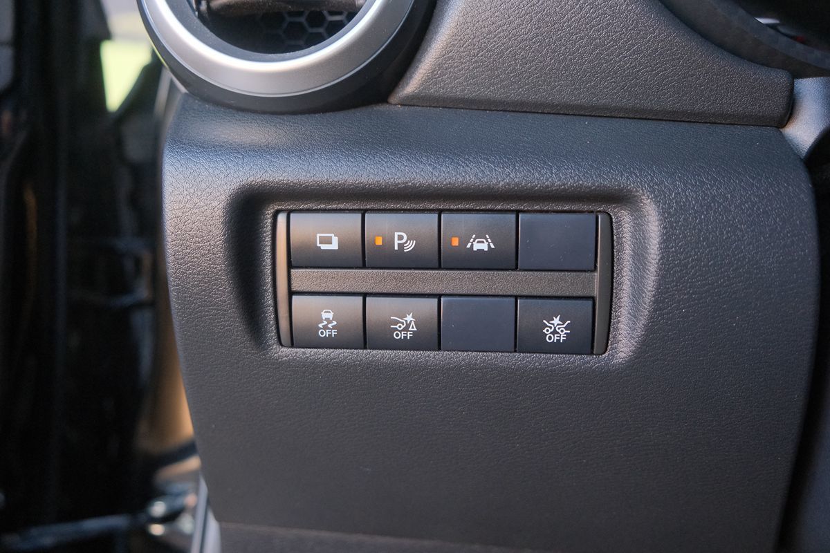 2020 Nissan Versa S photo 13