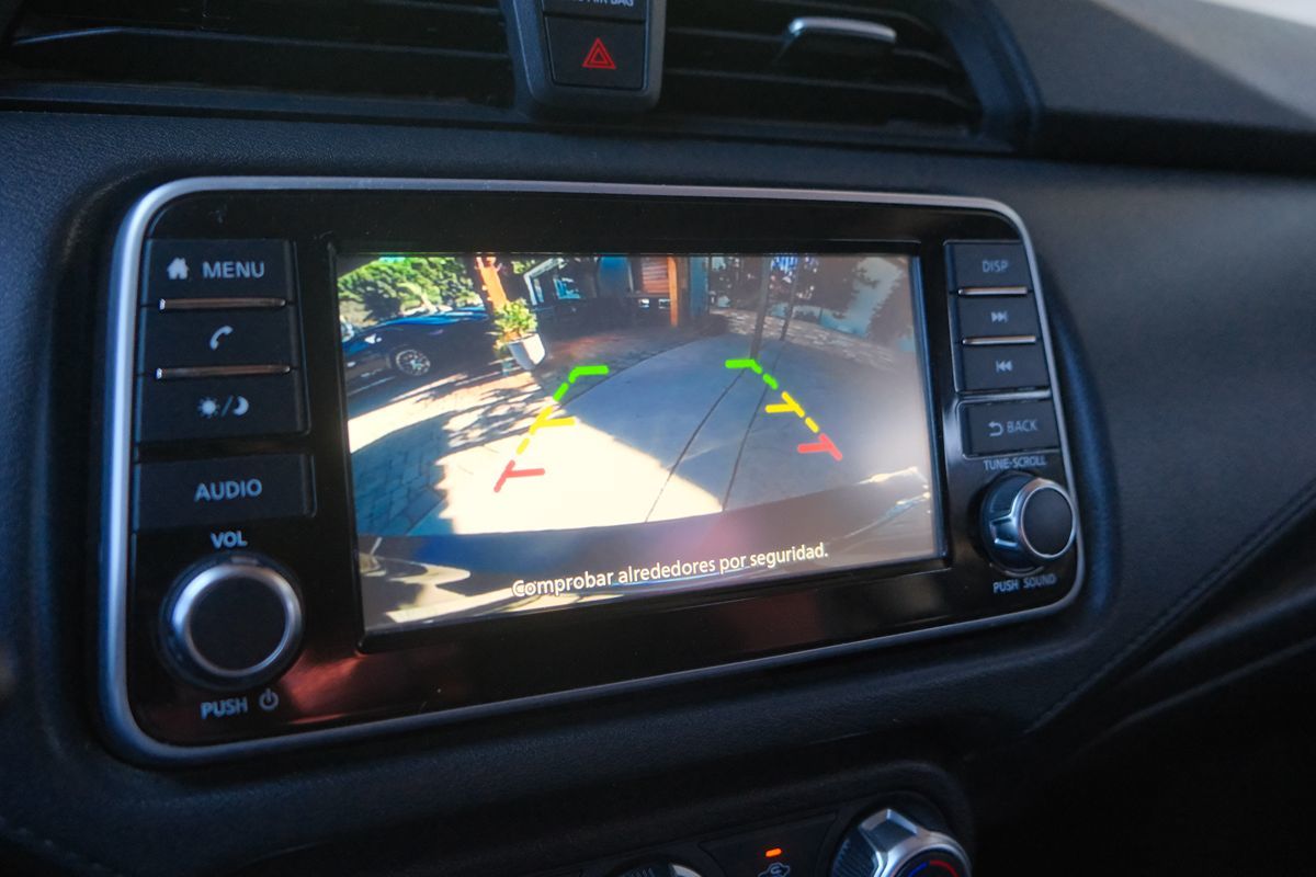 2020 Nissan Versa S photo 22