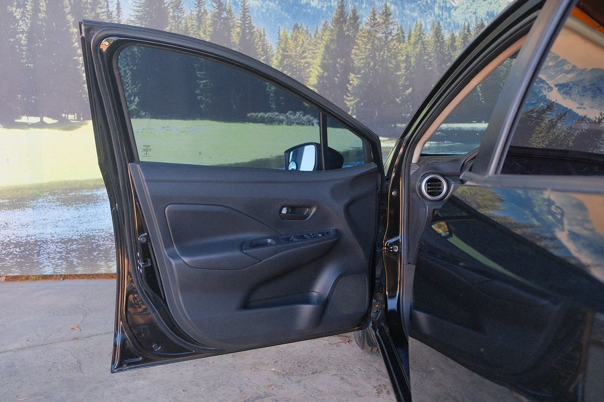 2020 Nissan Versa S photo 10