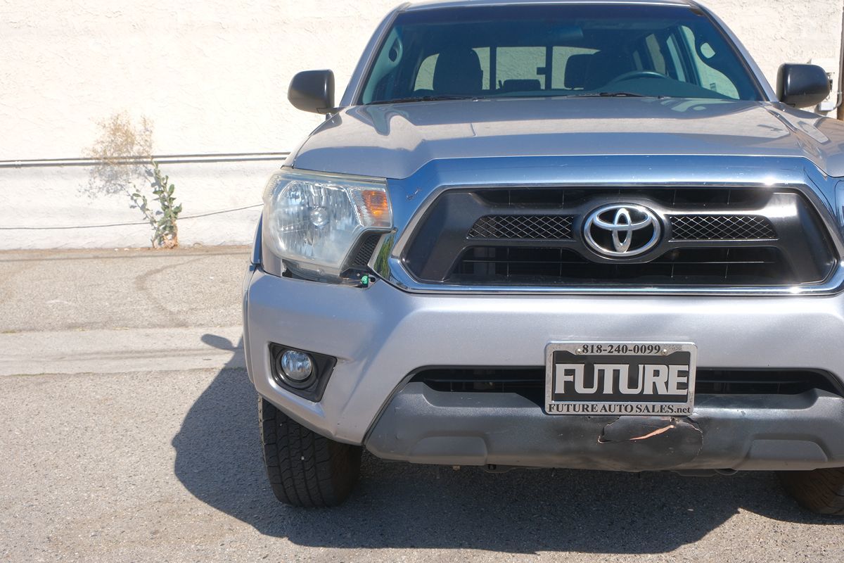 2015 Toyota Tacoma SR5 photo 33