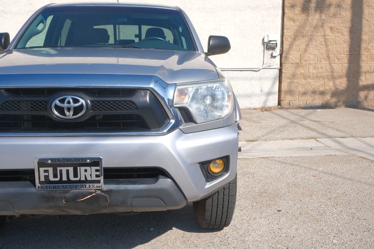2015 Toyota Tacoma SR5 photo 34