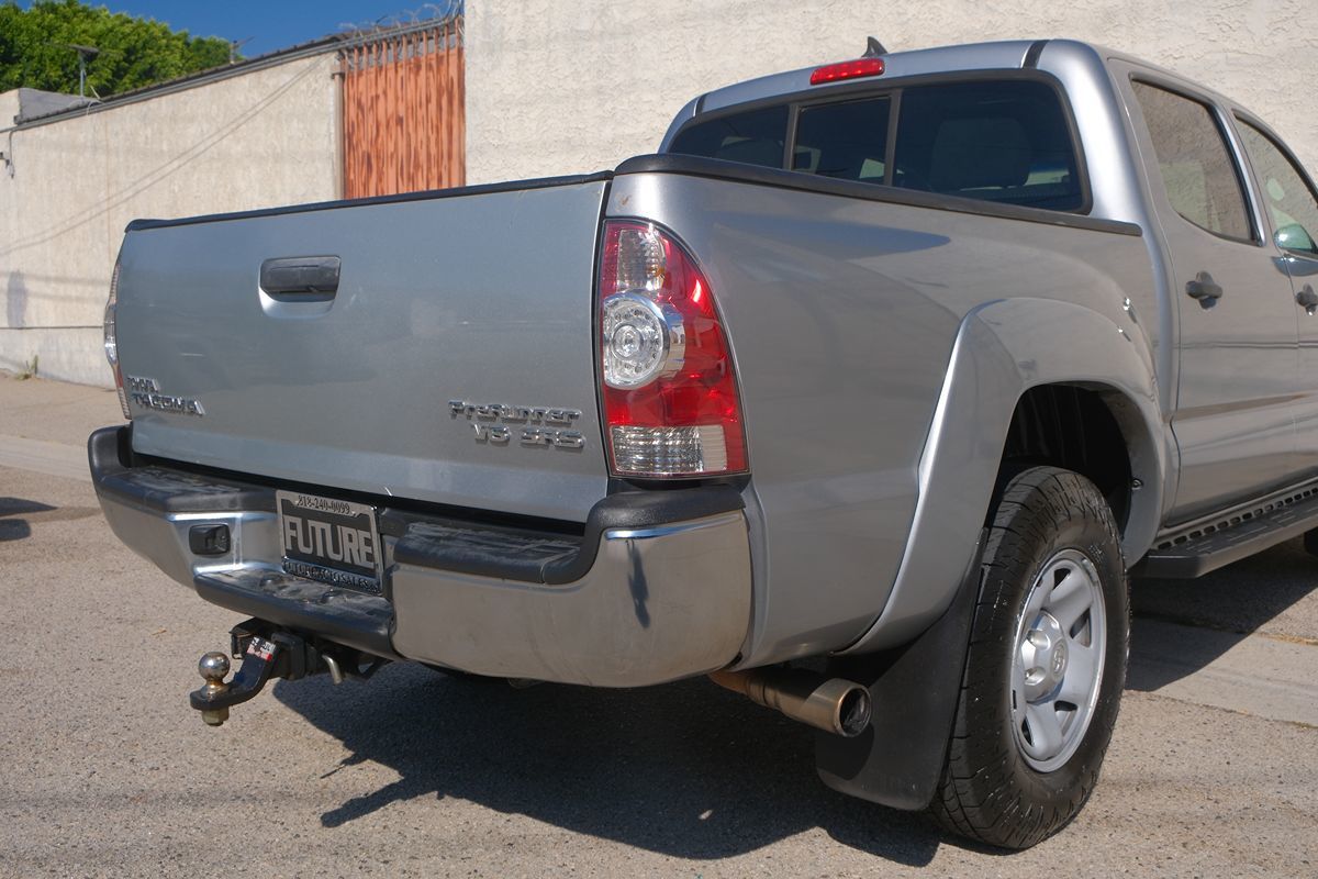 2015 Toyota Tacoma SR5 photo 38