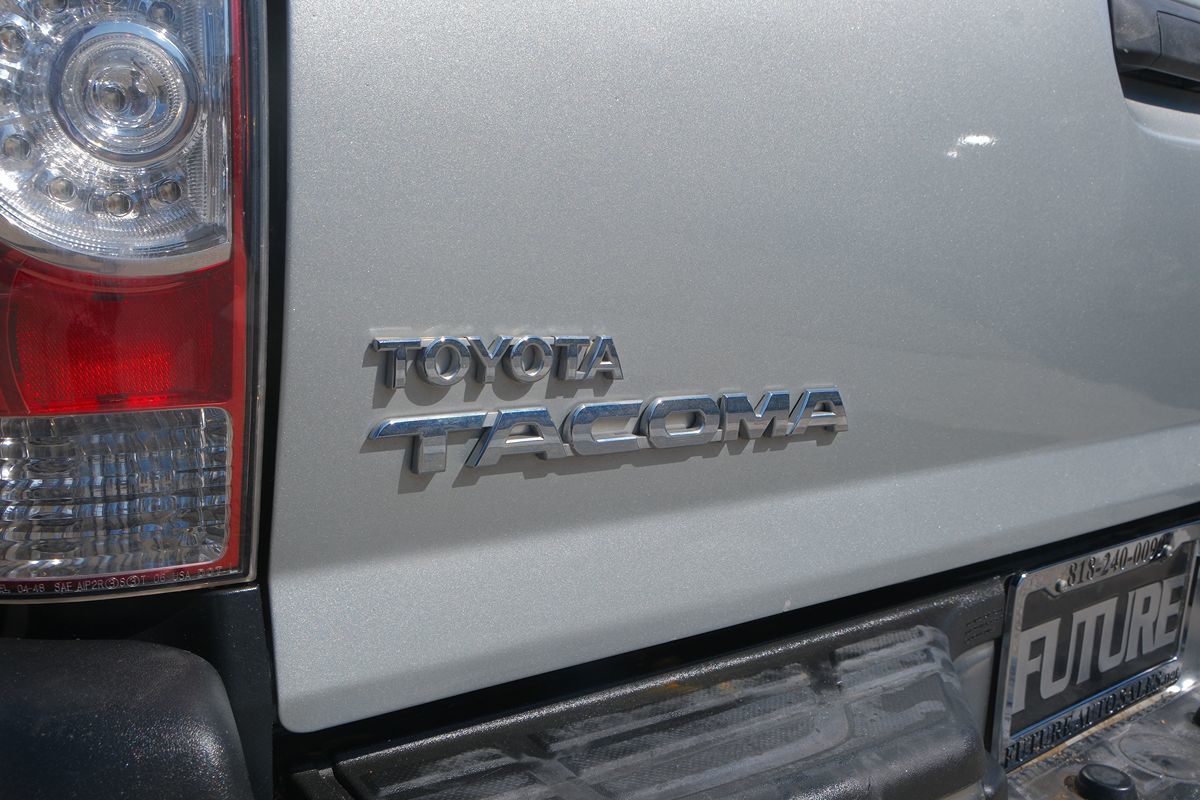 2015 Toyota Tacoma SR5 photo 42
