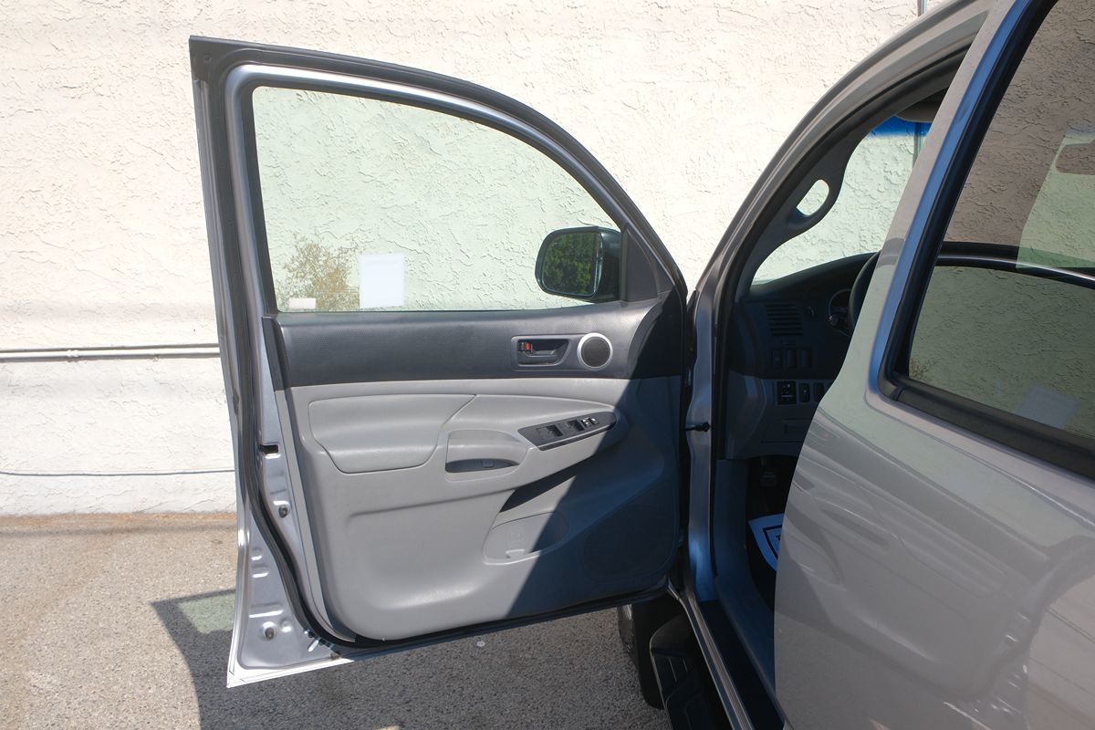 2015 Toyota Tacoma SR5 photo 10