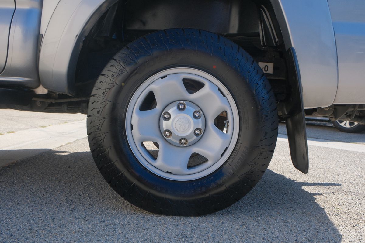 2015 Toyota Tacoma SR5 photo 39