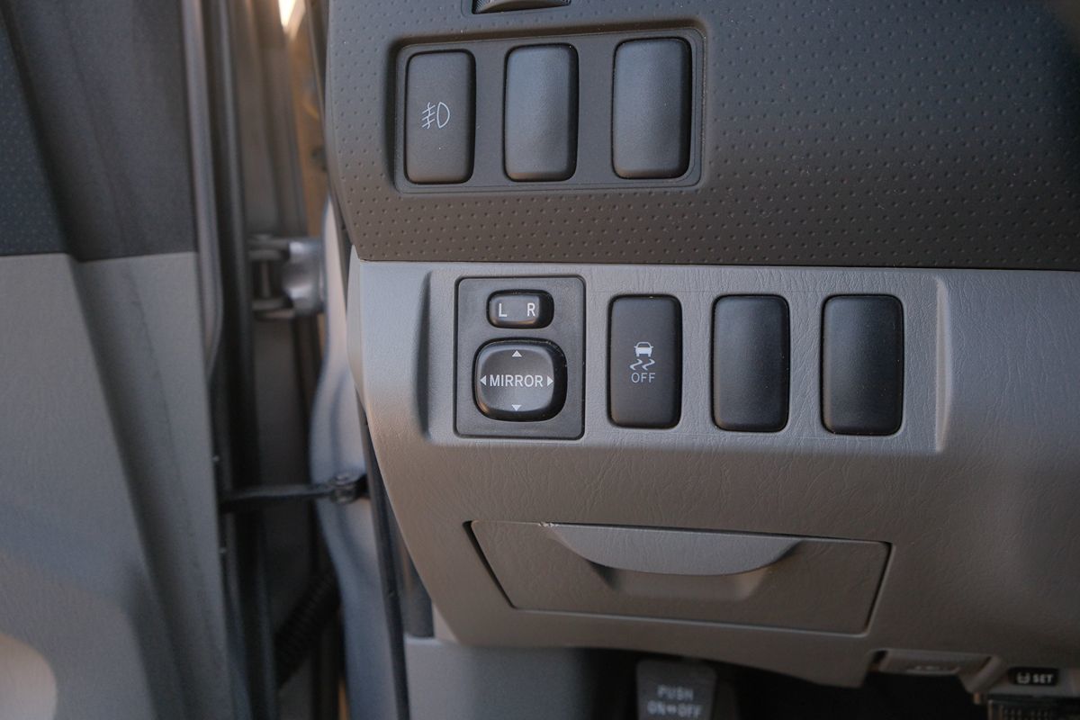 2015 Toyota Tacoma SR5 photo 13