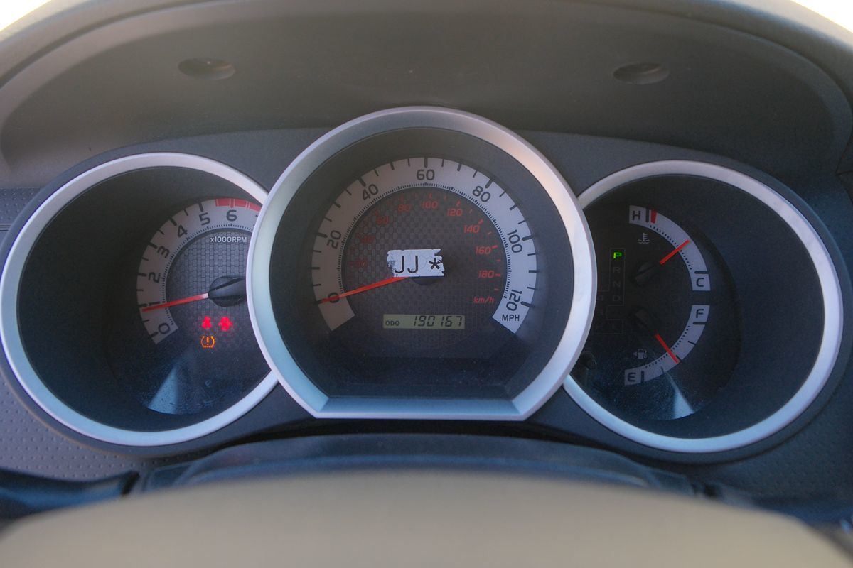 2015 Toyota Tacoma SR5 photo 15