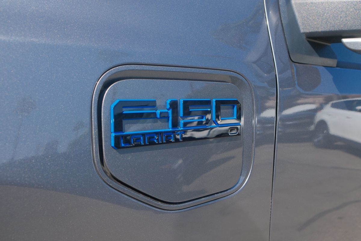 2024 Ford F-150 Lightning Lariat photo 53
