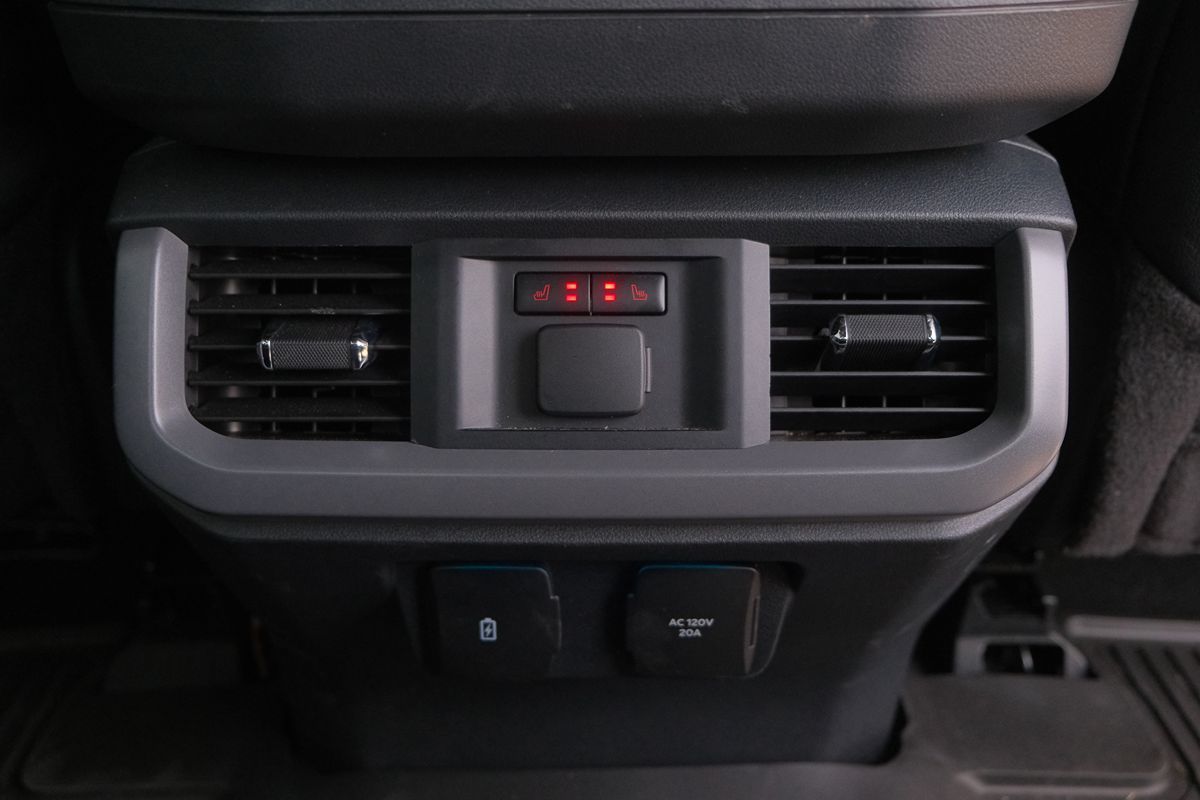 2024 Ford F-150 Lightning Lariat photo 34