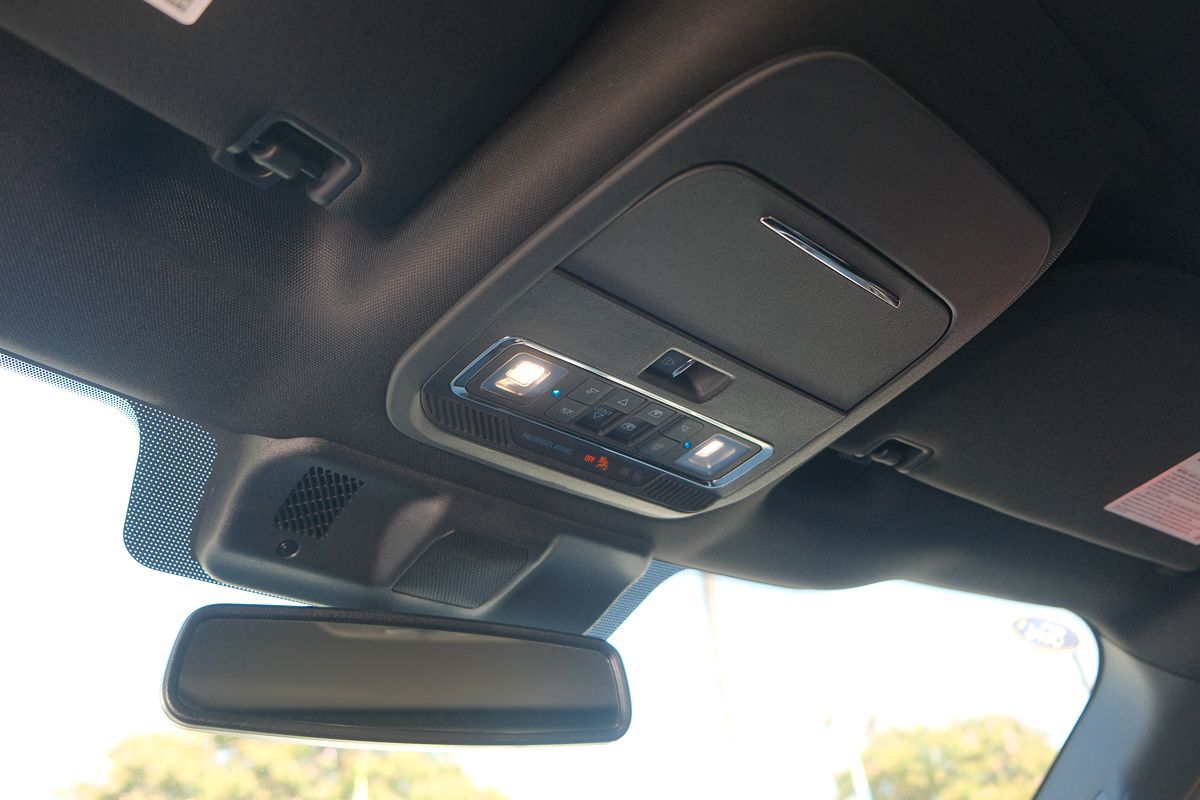 2024 Ford F-150 Lightning Lariat photo 27