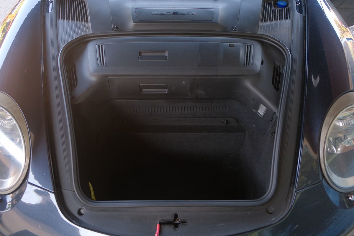 2005 Porsche 911 4S photo 35