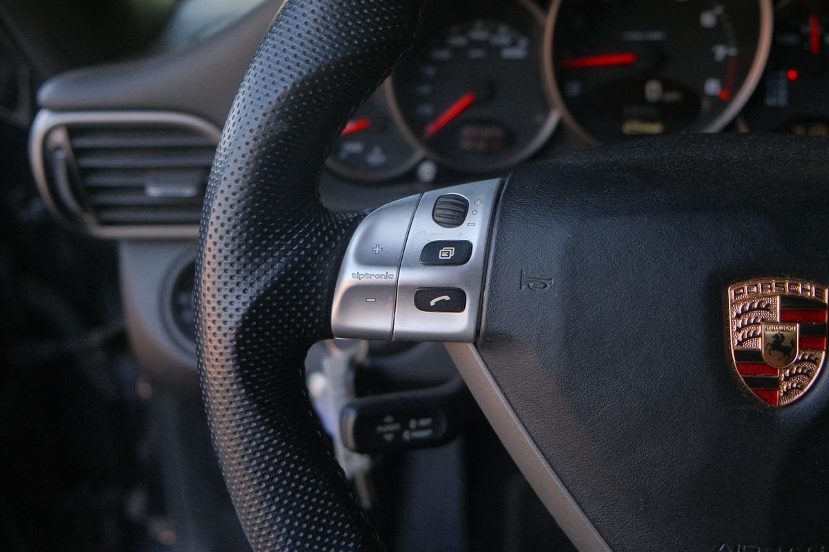 2005 Porsche 911 4S photo 16