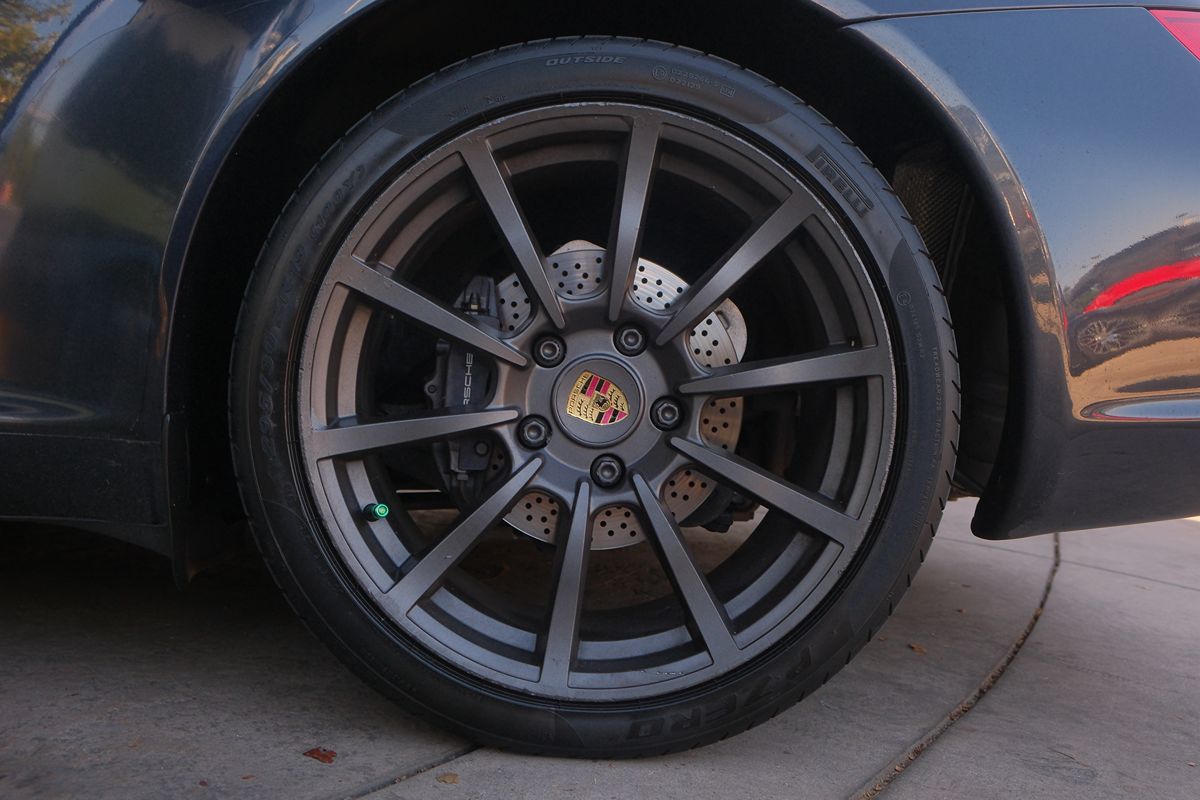 2005 Porsche 911 4S photo 40