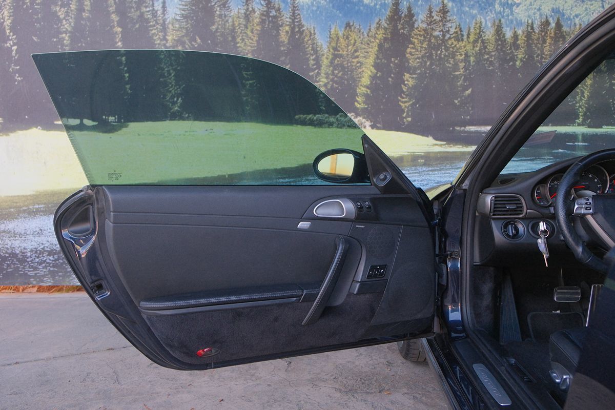 2005 Porsche 911 4S photo 10