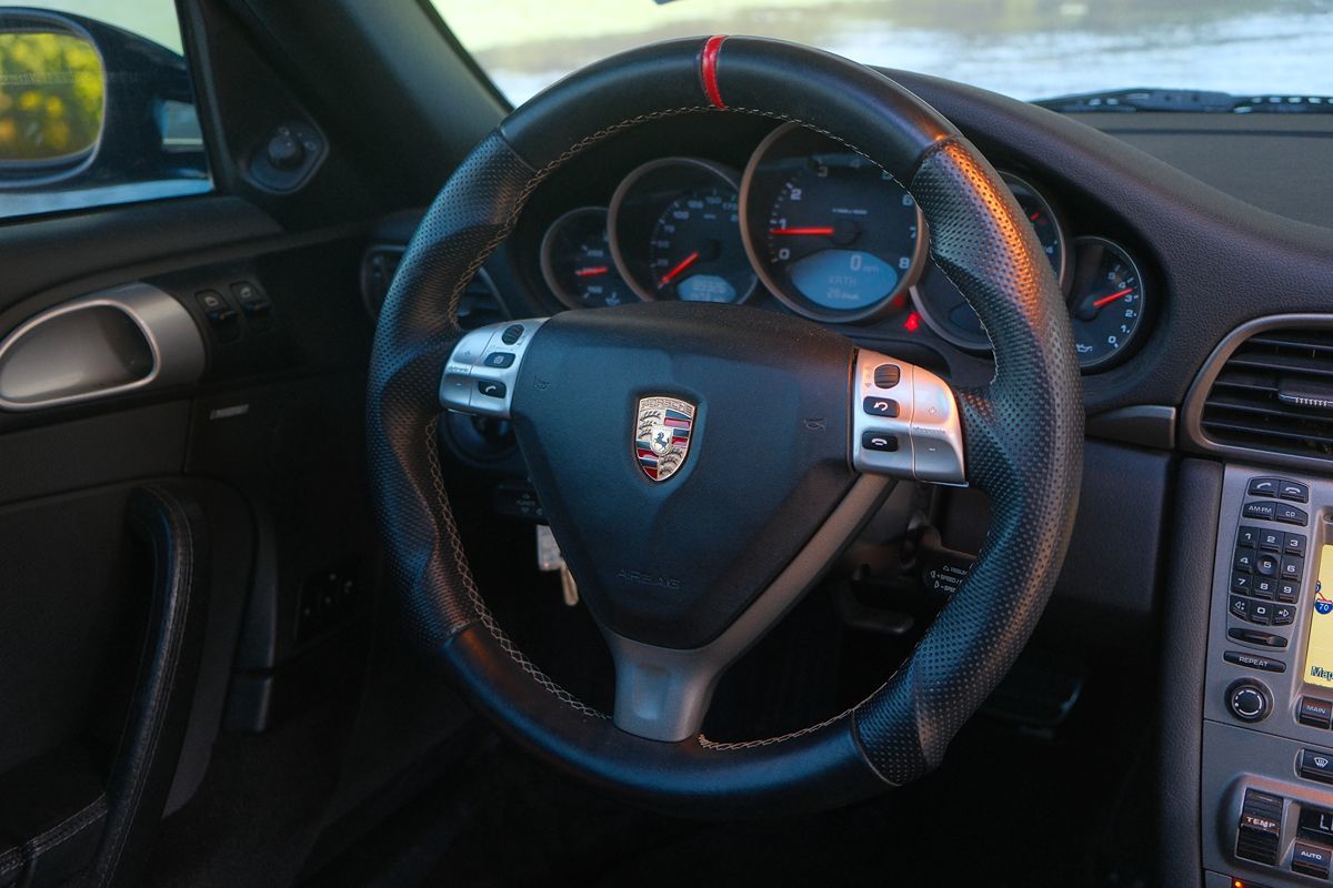 2005 Porsche 911 4S photo 47