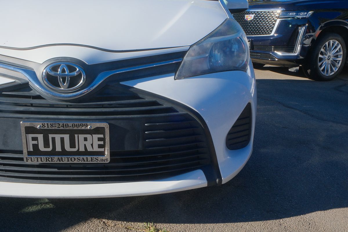 2015 Toyota Yaris photo 34