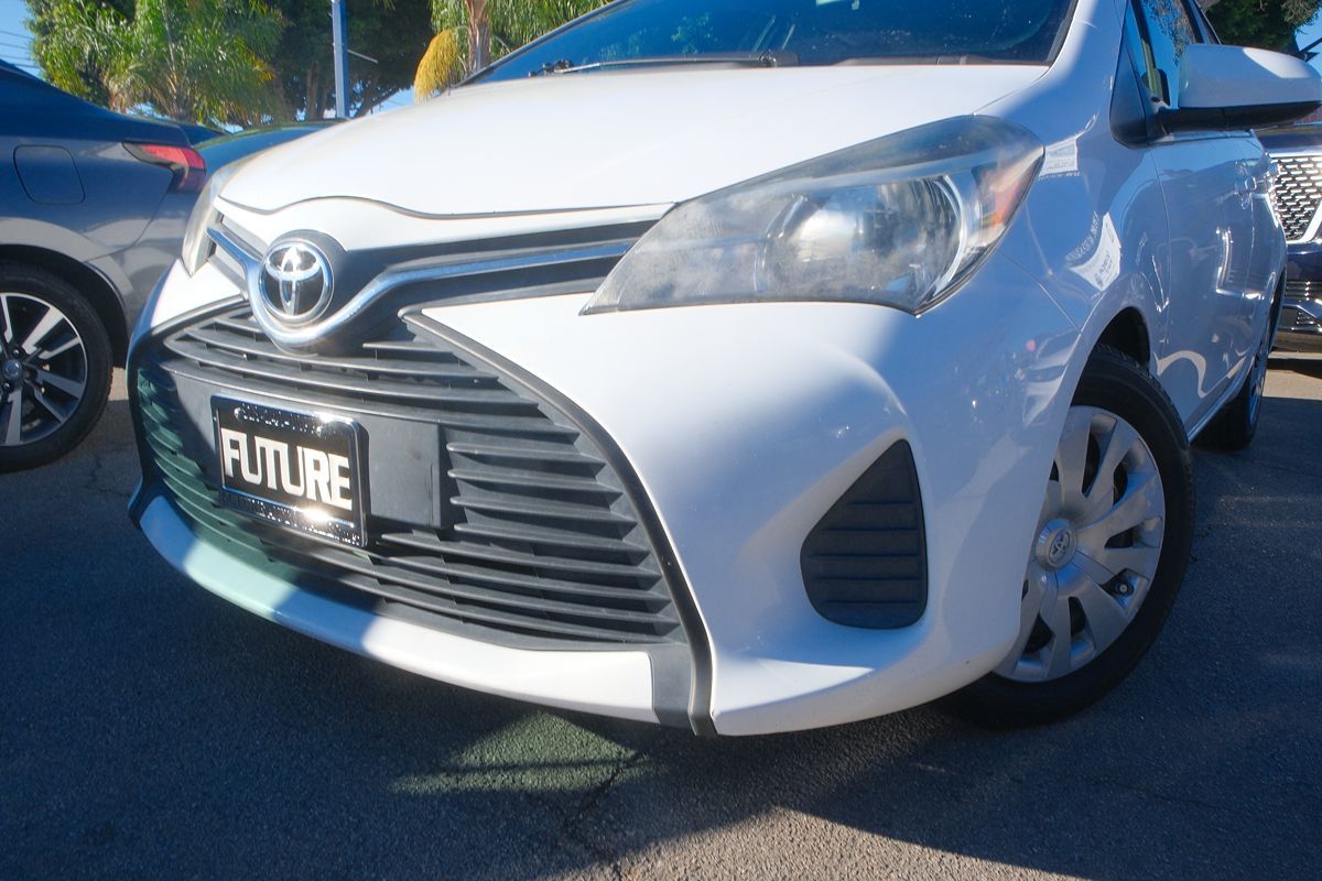 2015 Toyota Yaris photo 8