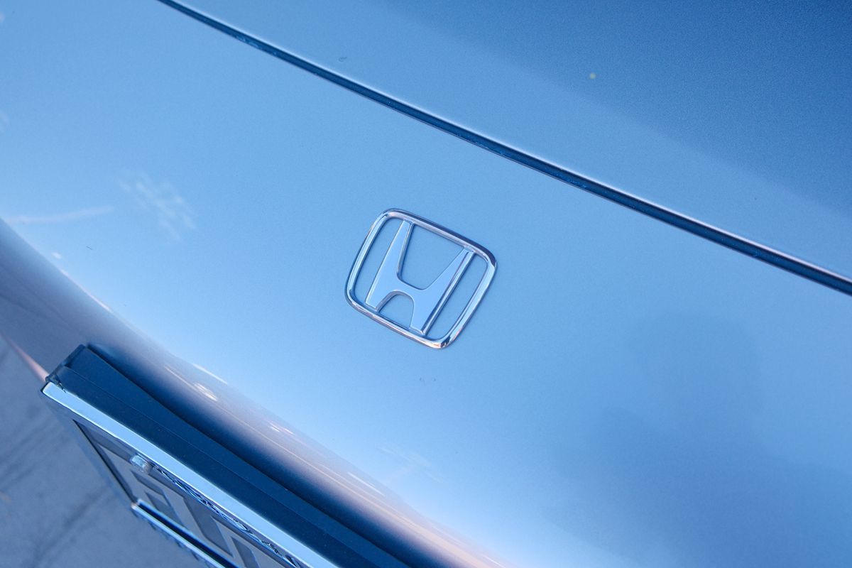 2000 Honda S2000 photo 36