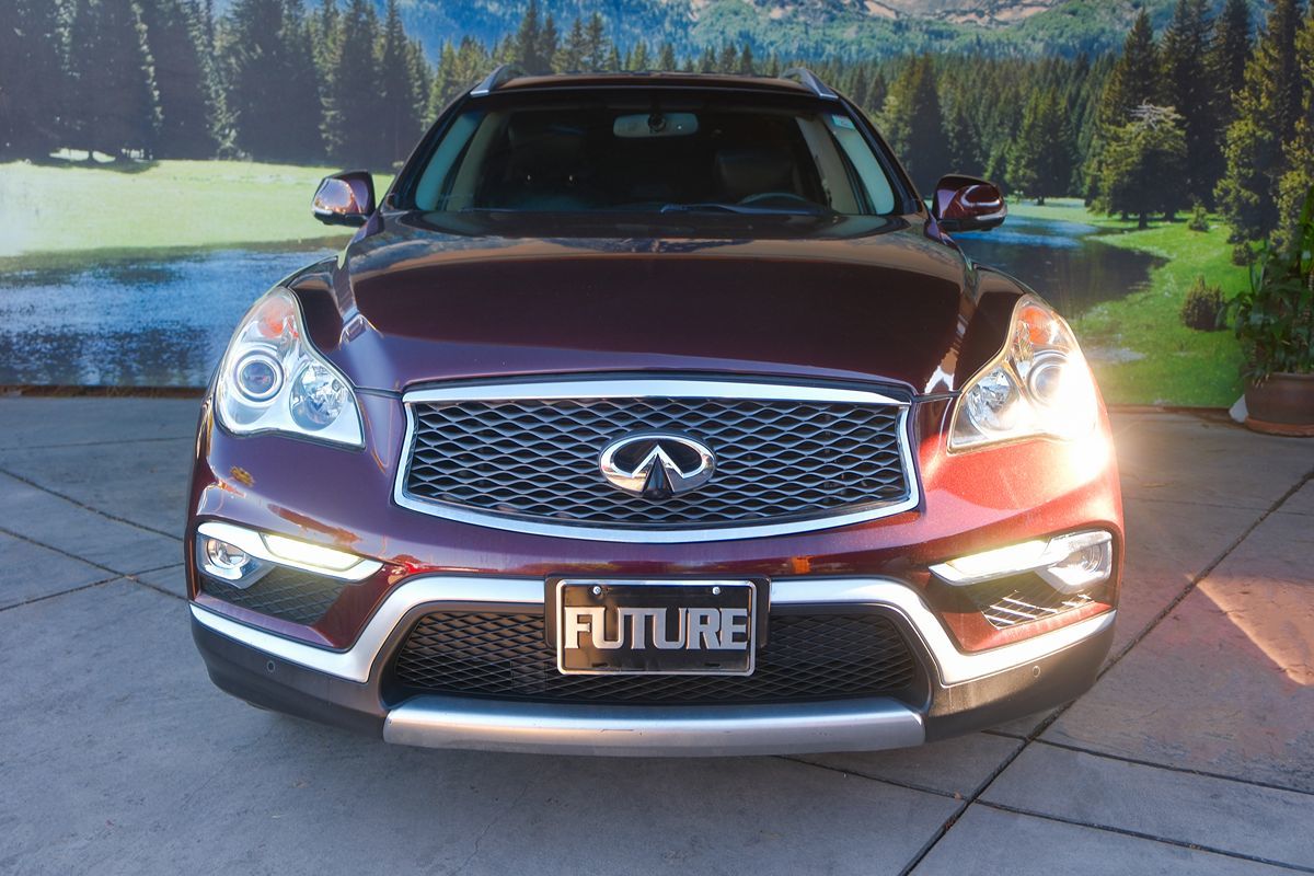 2017 Infiniti QX50 photo 2
