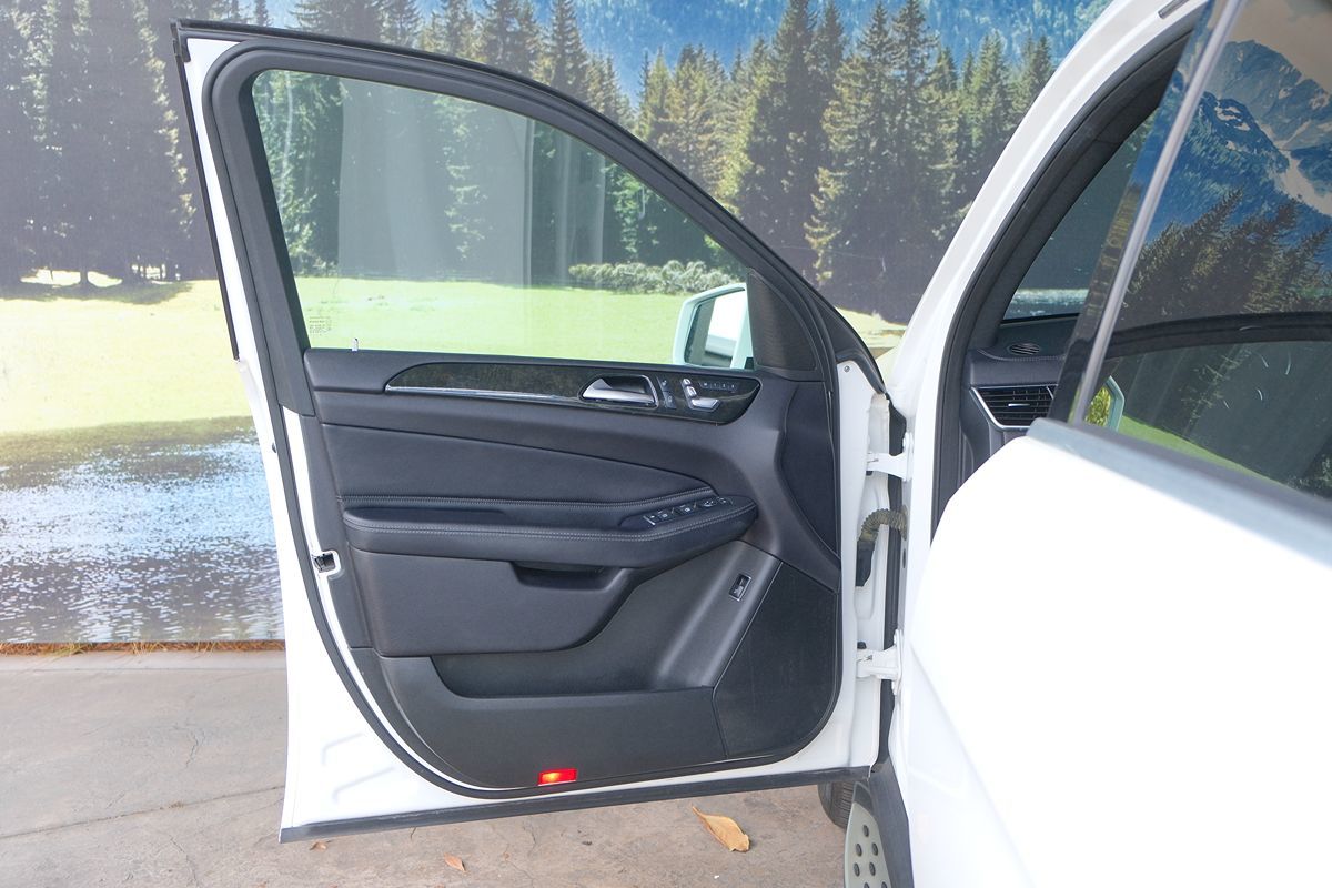 2017 Mercedes Benz GLS 450 4MATIC photo 11