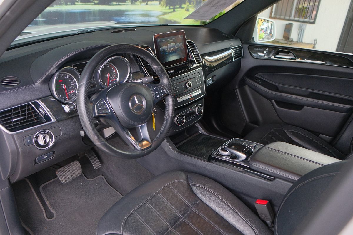 2017 Mercedes Benz GLS 450 4MATIC photo 15