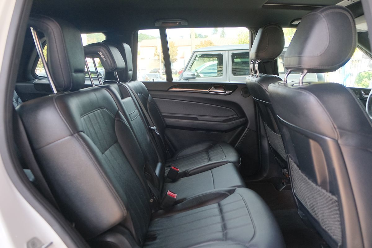 2017 Mercedes Benz GLS 450 4MATIC photo 31