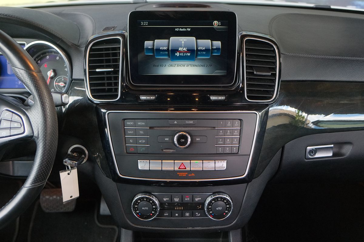 2017 Mercedes Benz GLS 450 4MATIC photo 21