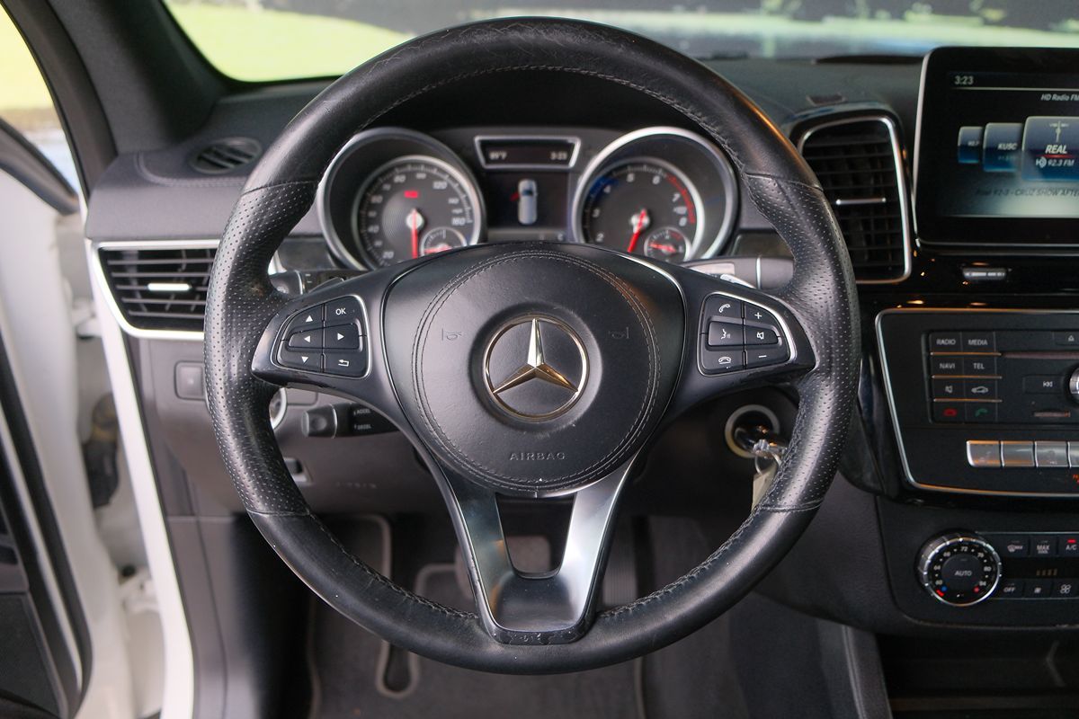 2017 Mercedes Benz GLS 450 4MATIC photo 16