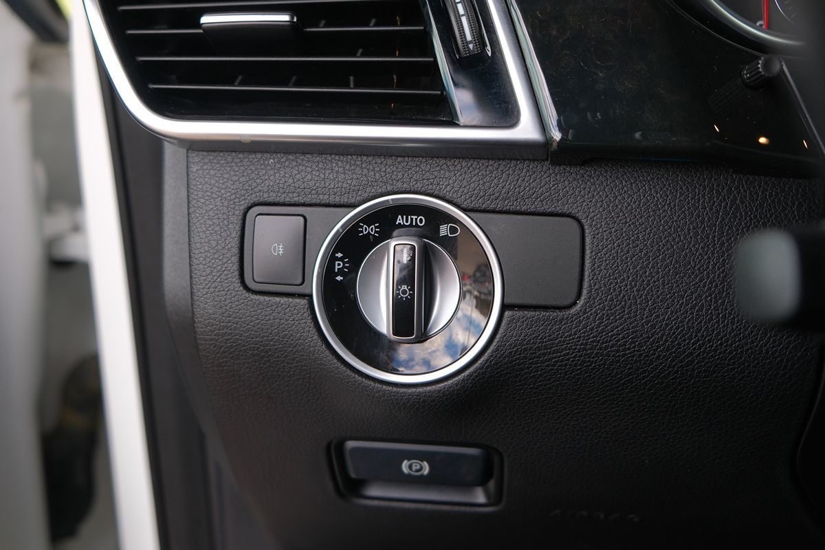 2017 Mercedes Benz GLS 450 4MATIC photo 14