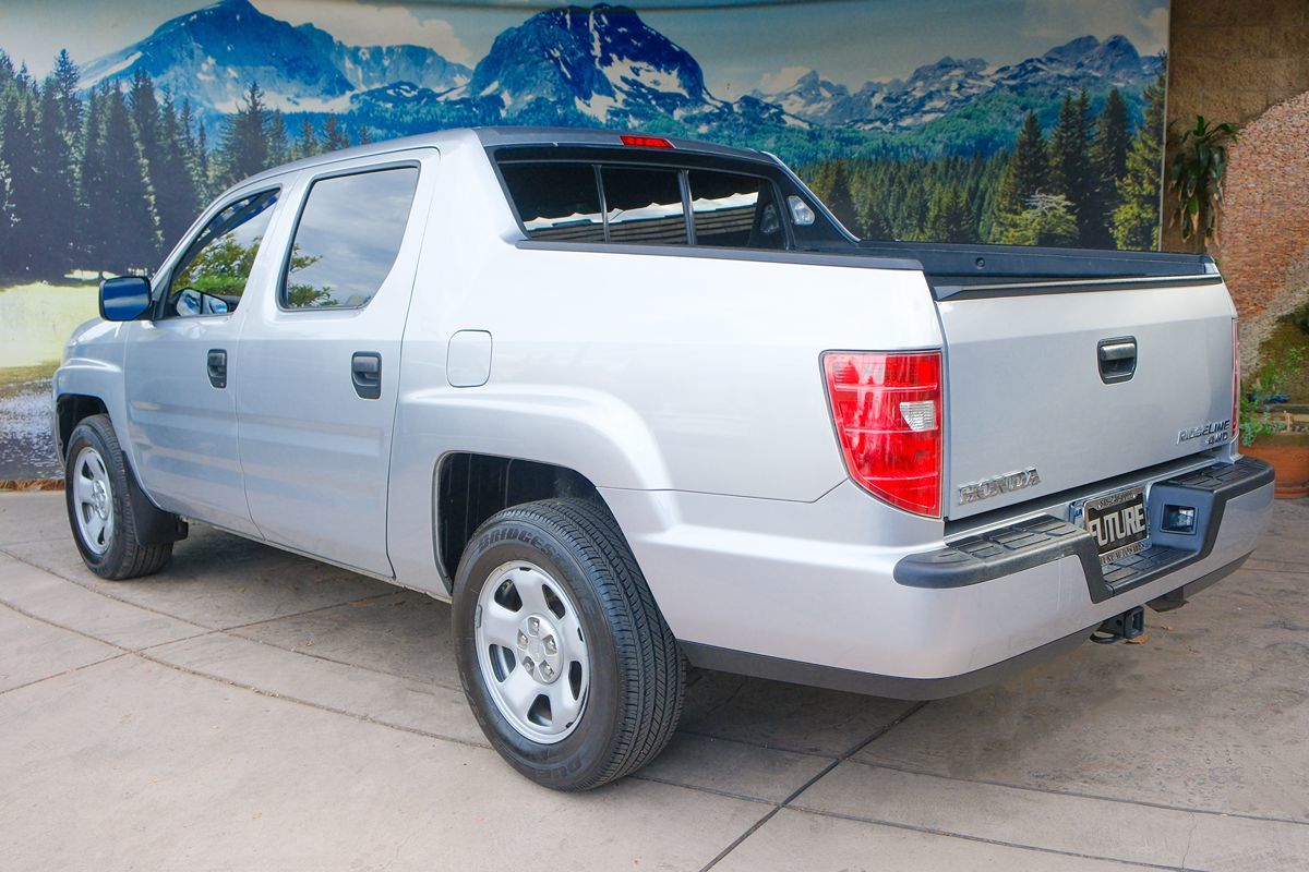 2010 Honda Ridgeline RT photo 3