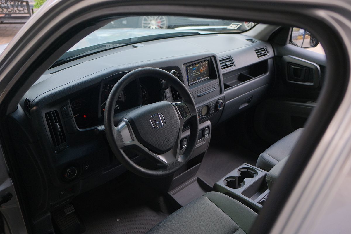 2010 Honda Ridgeline RT photo 38