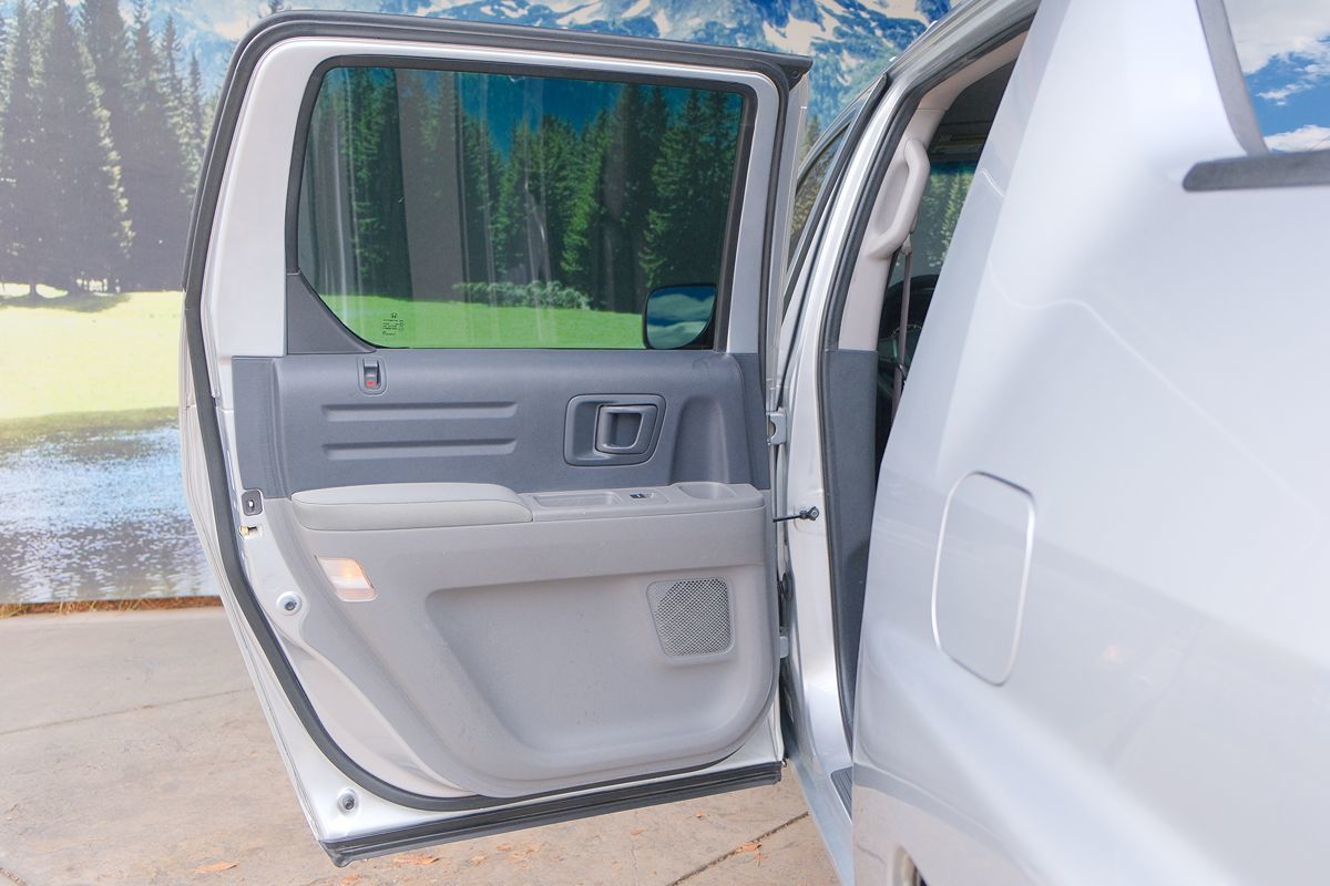 2010 Honda Ridgeline RT photo 27