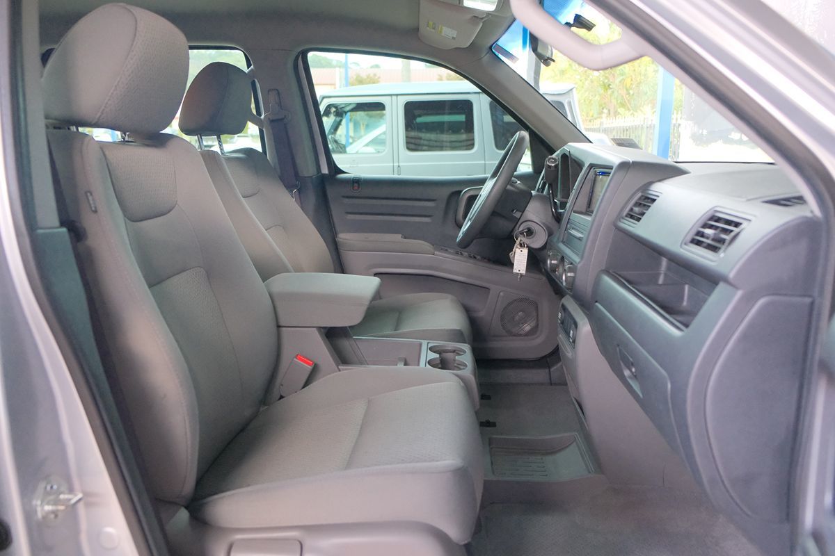 2010 Honda Ridgeline RT photo 22