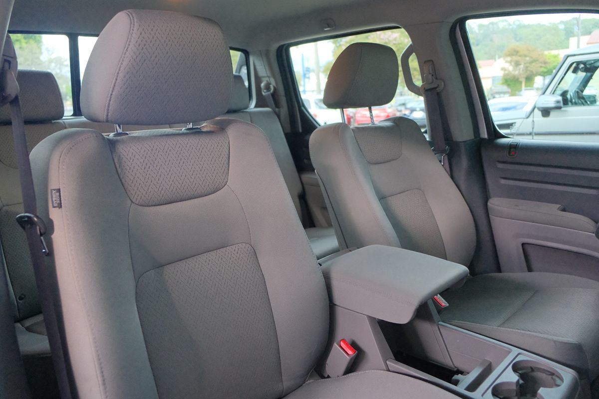 2010 Honda Ridgeline RT photo 21
