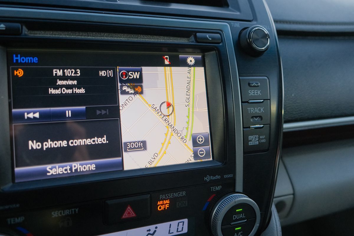 2014 Toyota Camry XLE photo 13