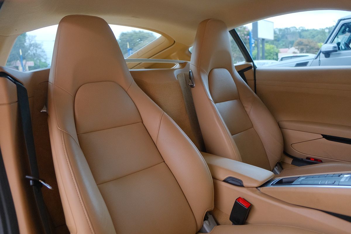 2015 Porsche Cayman photo 23