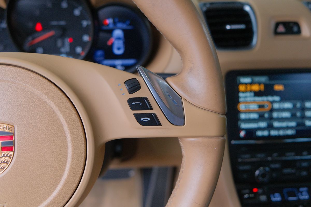 2015 Porsche Cayman photo 15