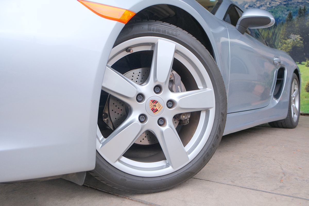 2015 Porsche Cayman photo 37