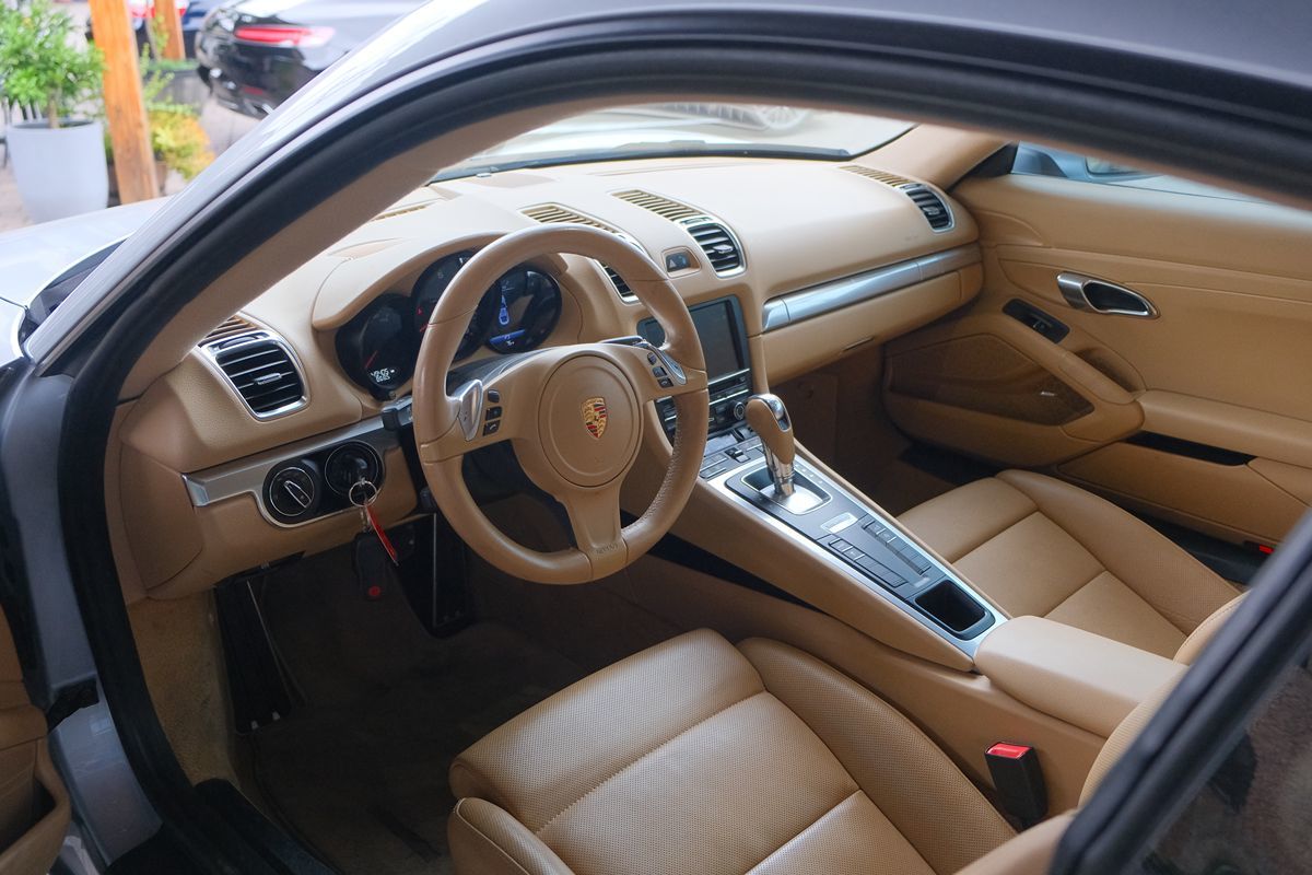 2015 Porsche Cayman photo 34