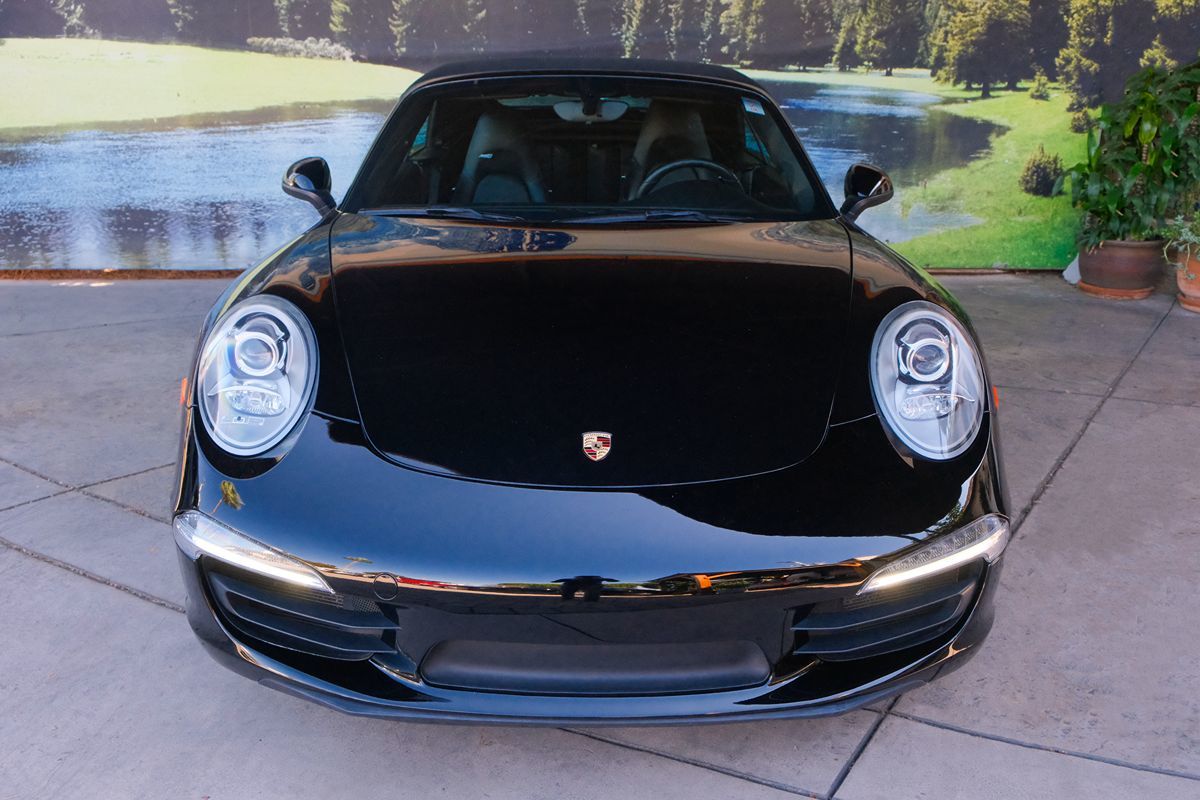 2014 Porsche 911 4S photo 2
