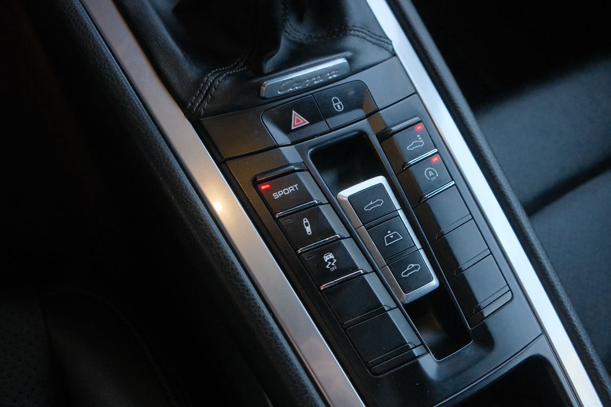 2014 Porsche 911 4S photo 21