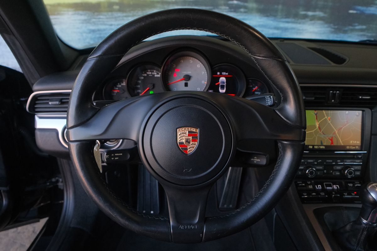 2014 Porsche 911 4S photo 15