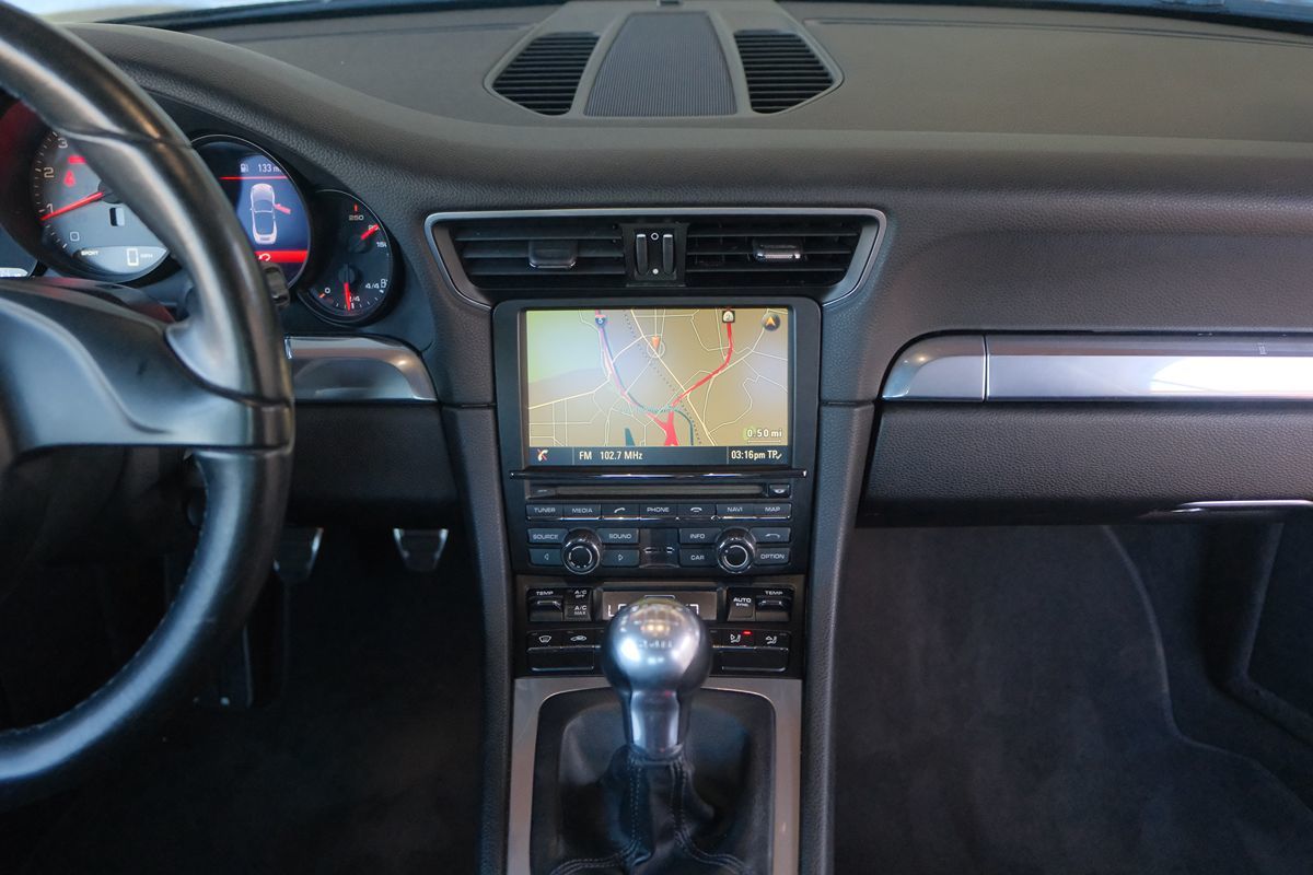 2014 Porsche 911 4S photo 17