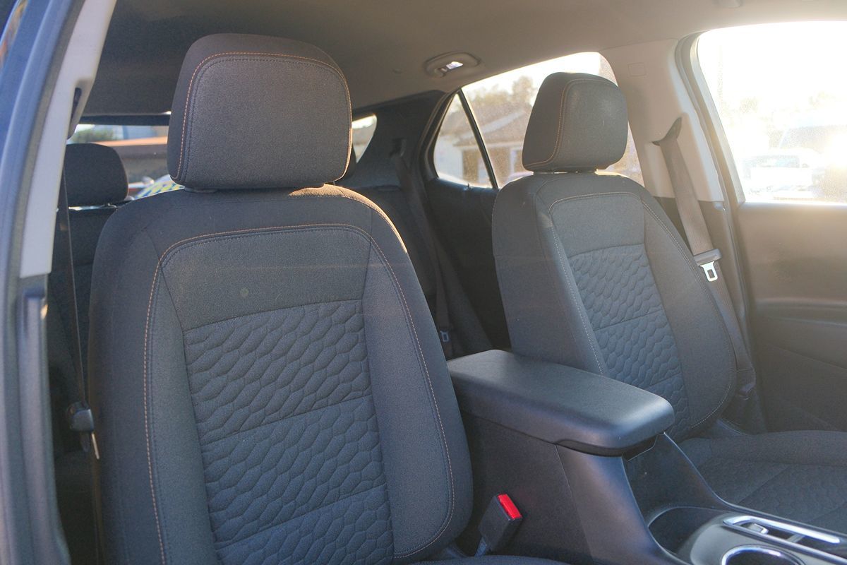 2020 Chevrolet Equinox LT photo 22