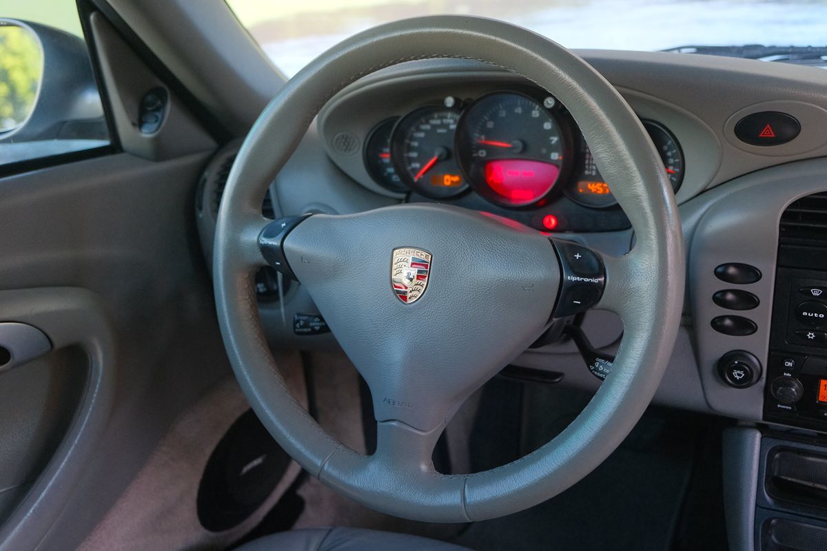 2002 Porsche 911 photo 38