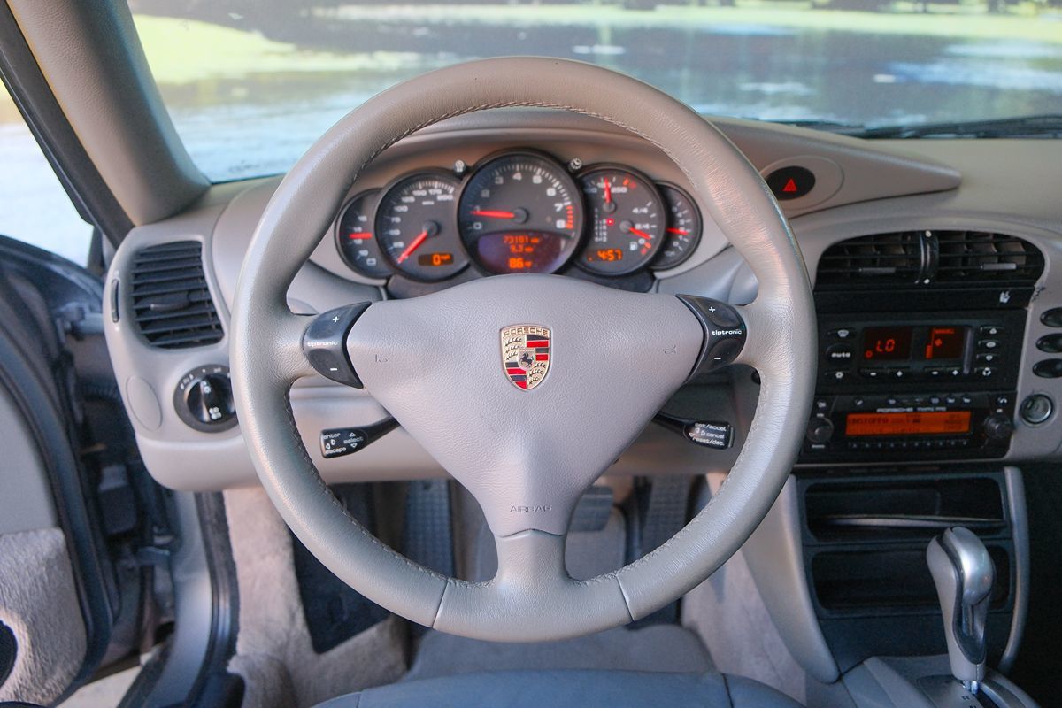 2002 Porsche 911 photo 14