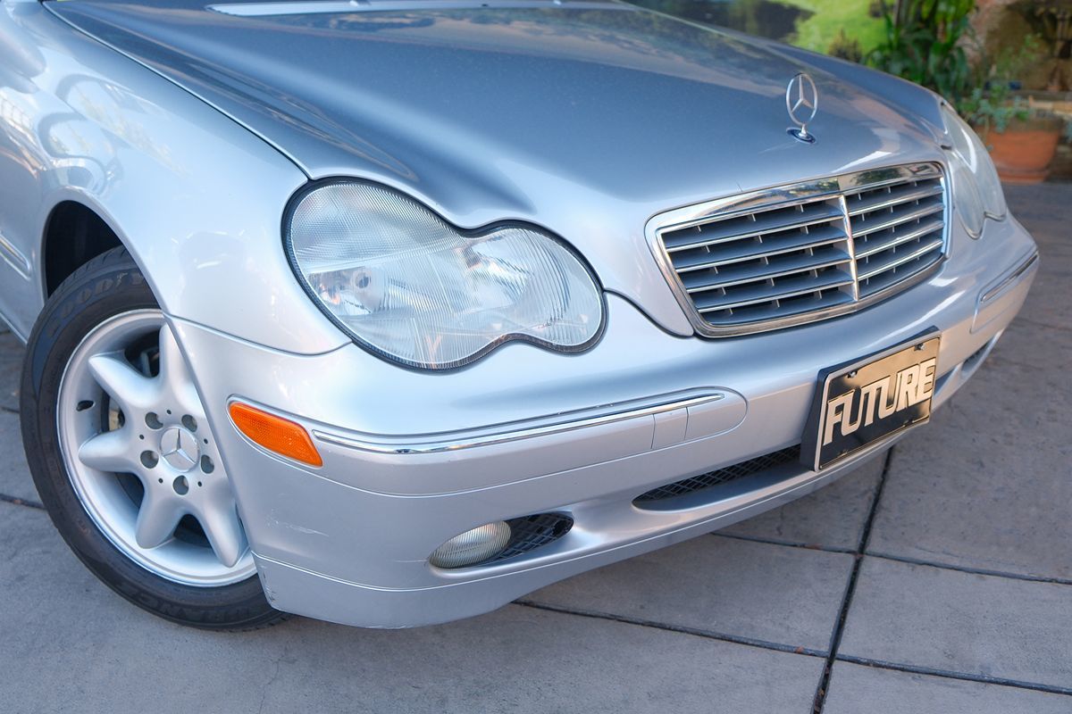 2002 Mercedes Benz C 320 photo 6