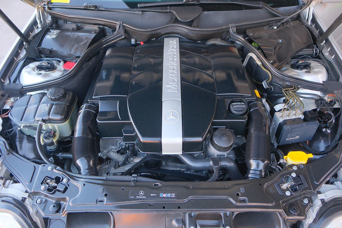 2002 Mercedes Benz C 320 photo 8