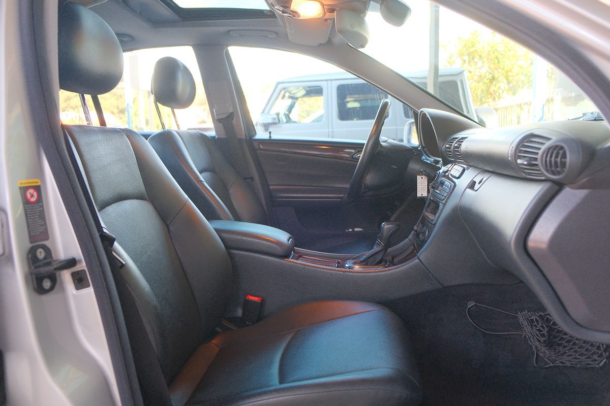 2002 Mercedes Benz C 320 photo 23